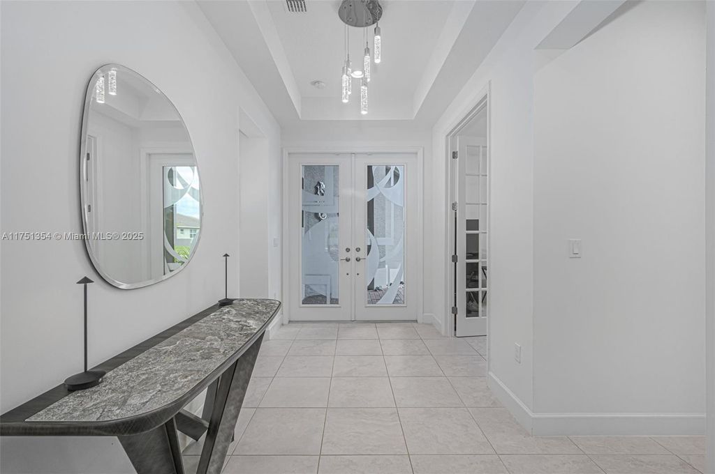 Property photo 3 of 43 <Alttext/>