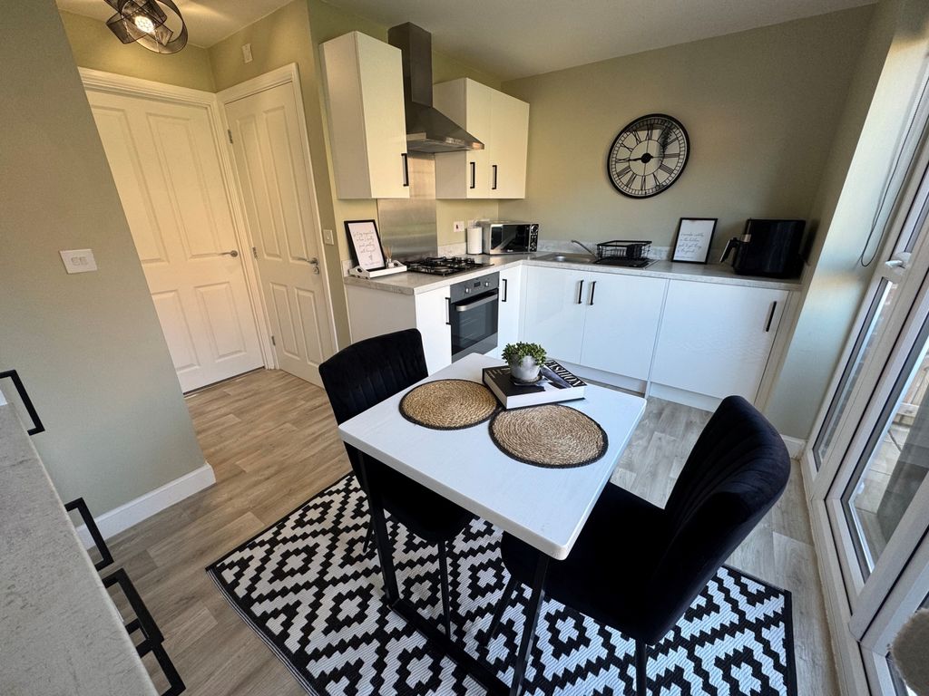 Property photo 1 of 13 Dining Kitchen
