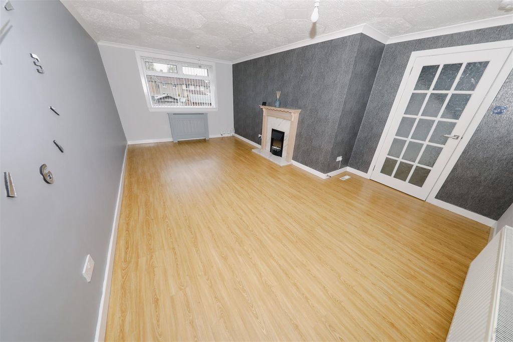Property photo 3 of 14 C