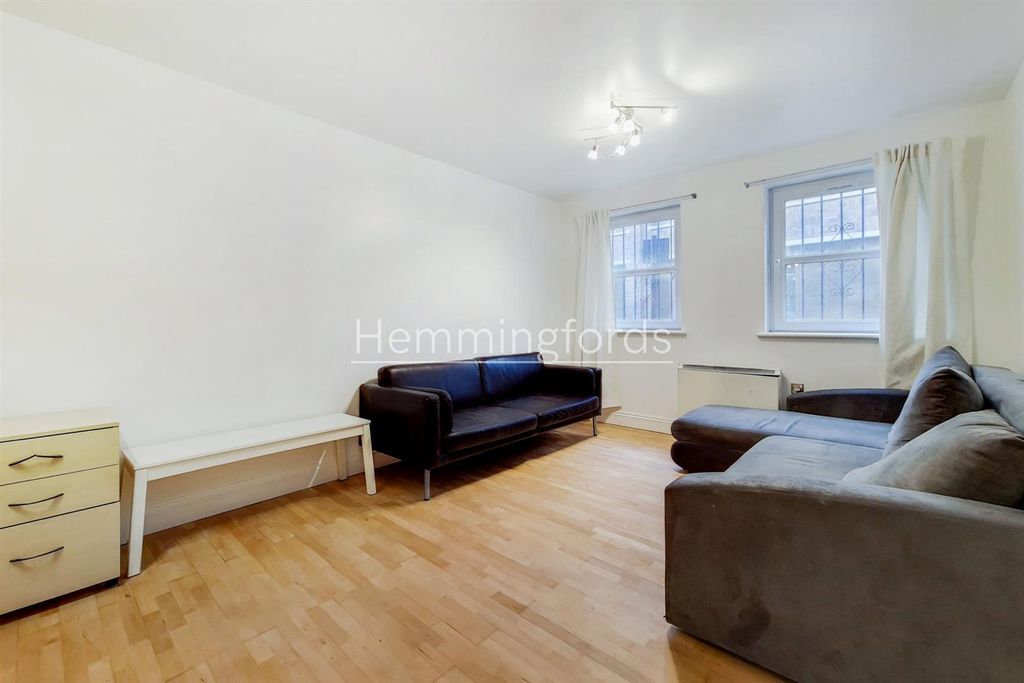 Property photo 1 of 10