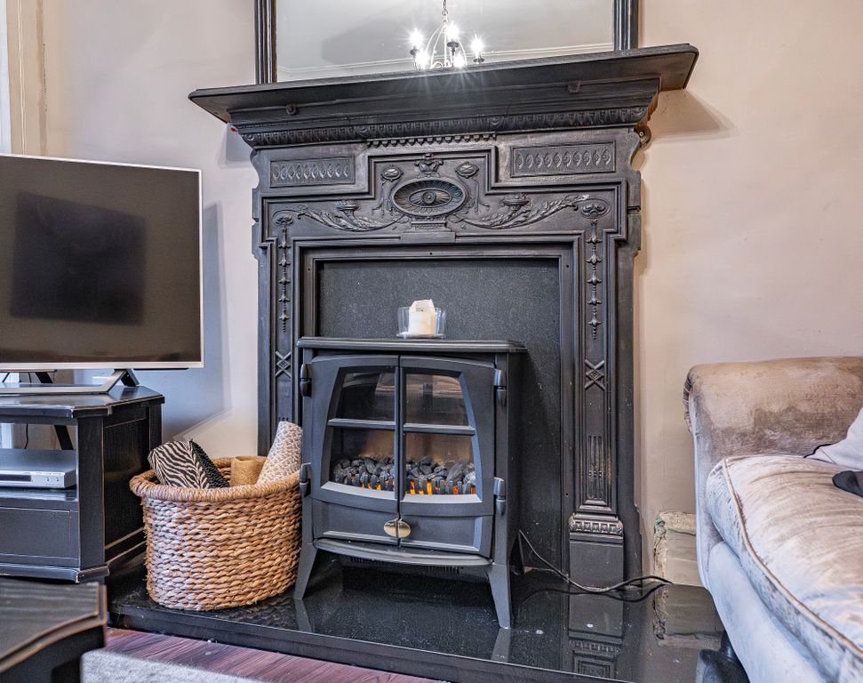 Property photo 3 of 24