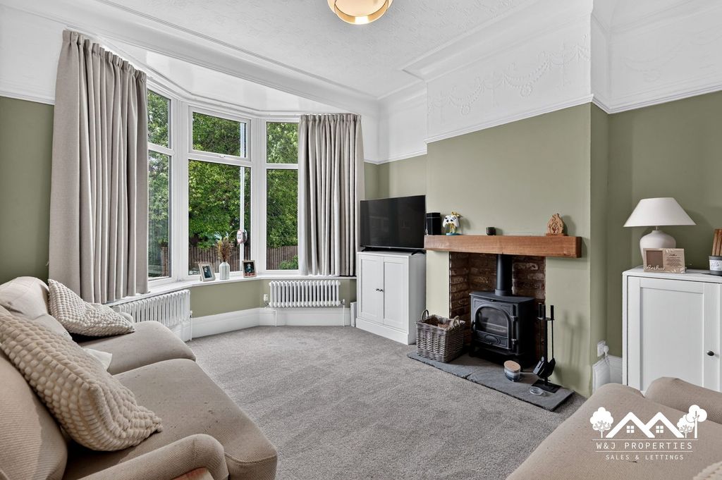 Property photo 2 of 58