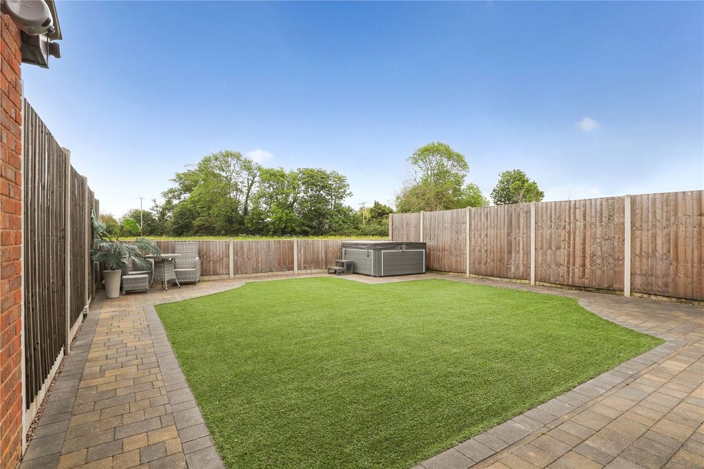 Property photo 3 of 18 Picture No. 06