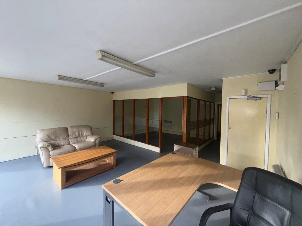 Property photo 3 of 6
