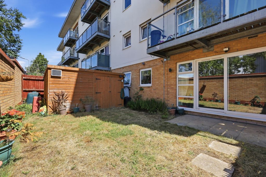 Property photo 2 of 29
