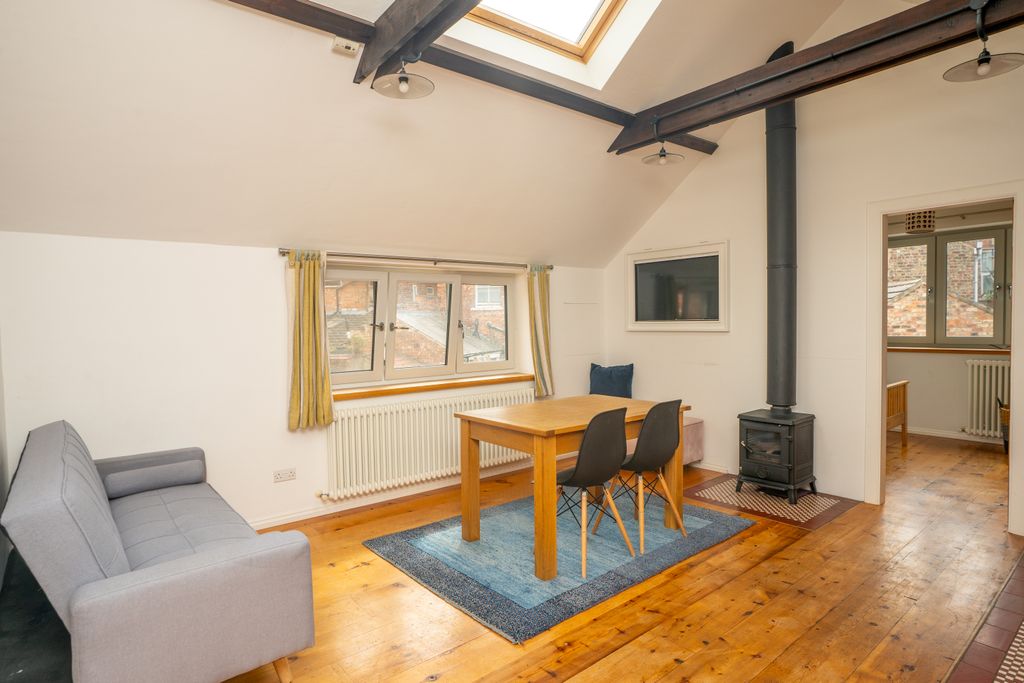 Property photo 2 of 14 Living Space