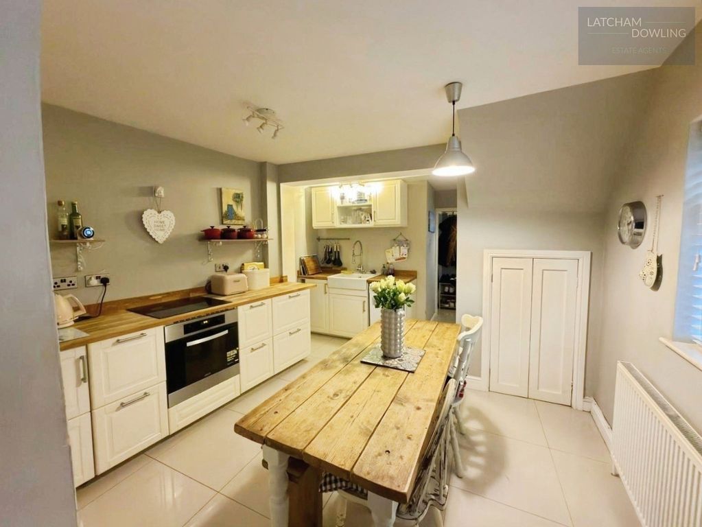 Property photo 2 of 14 Kitchen/Breakfast Room