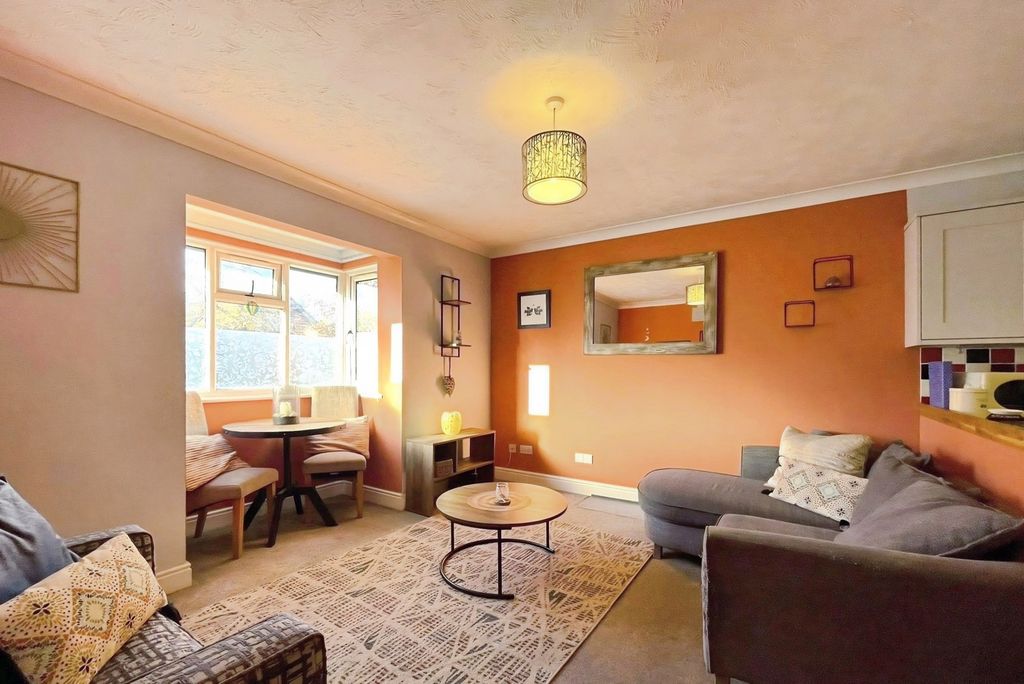 Property photo 3 of 9 Pbox-Img.Jpg