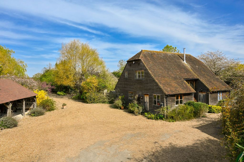 Property photo 1 of 32