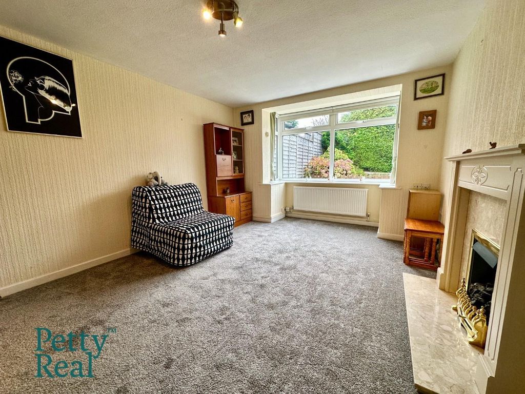 Property photo 2 of 16 390298F1-379E-4F8B-Bf70-Fc454514F763.Jpeg