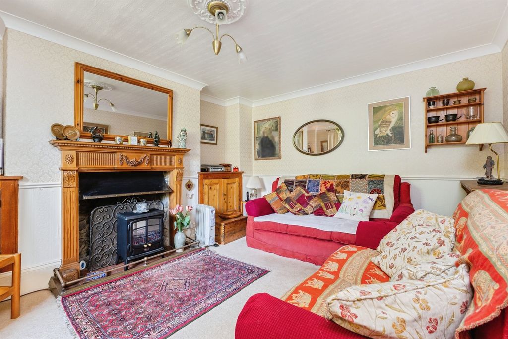 Property photo 3 of 31