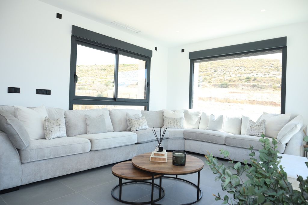 Property photo 3 of 10