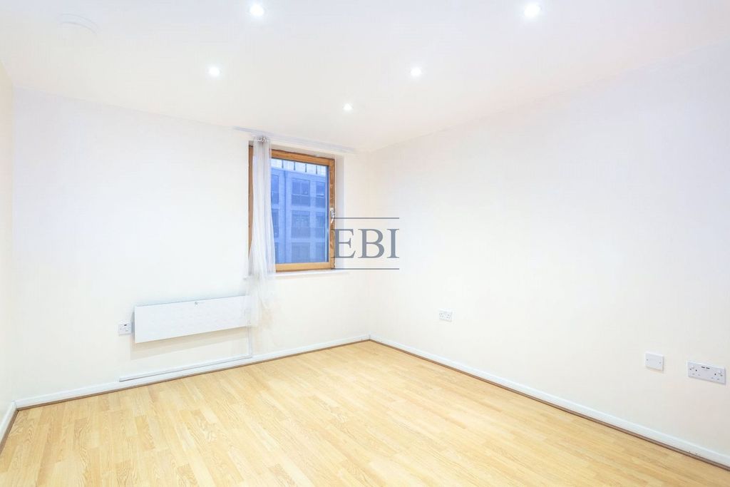 Property photo 3 of 9 Picture No. 06