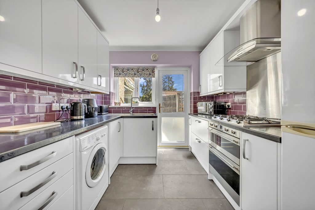 Property photo 3 of 22