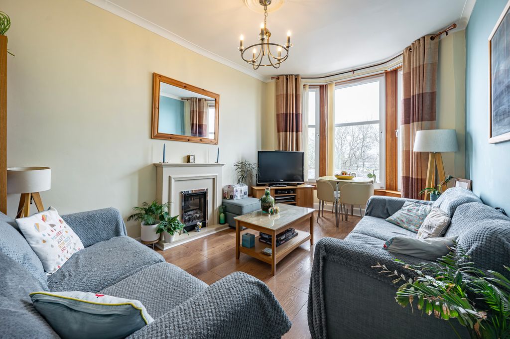 Property photo 2 of 31