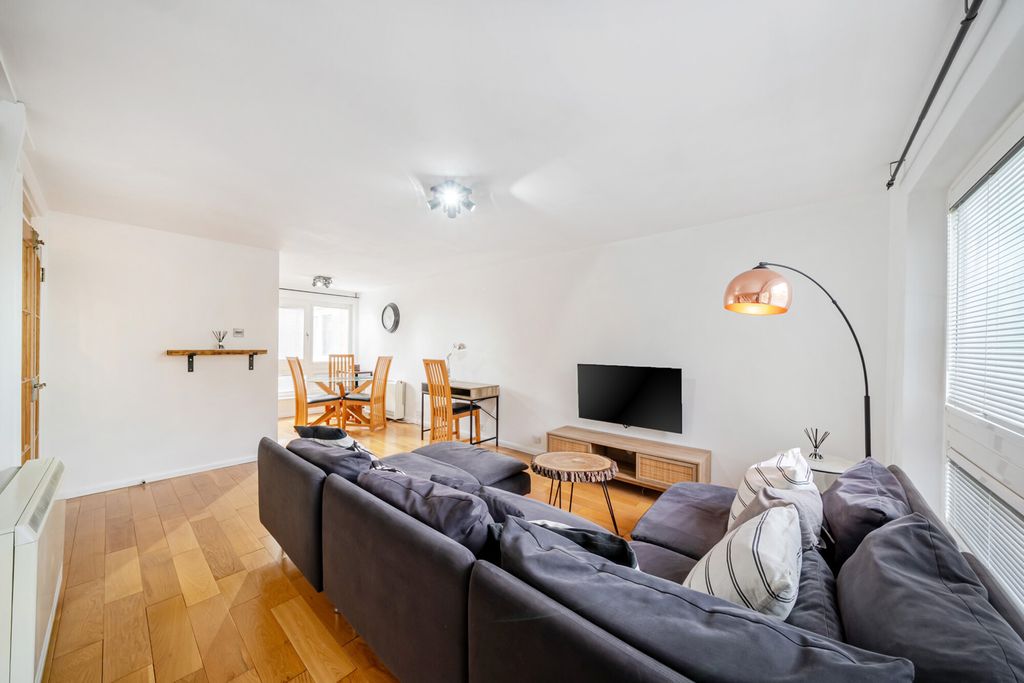 Property photo 3 of 20 1434338-15-69c11E...