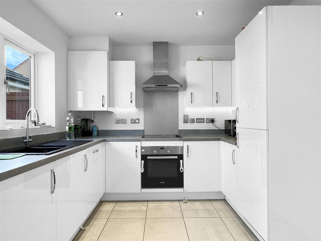 Property photo 2 of 13 4Dcaaf5F81646Abc48F887340E42114068c92Afe.Jpg
