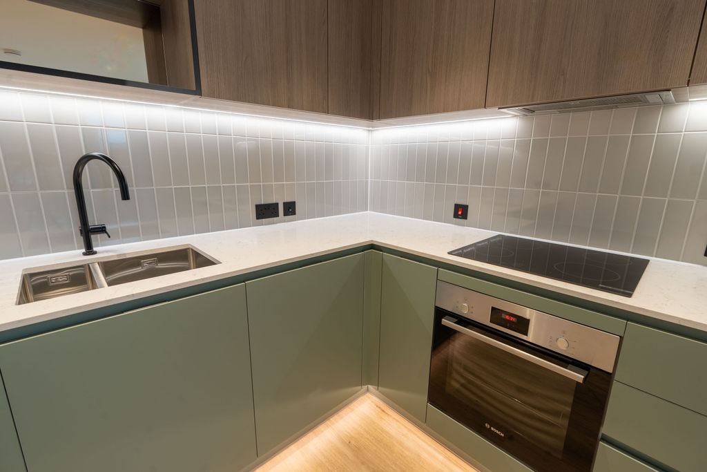 Property photo 3 of 9 Kitchen