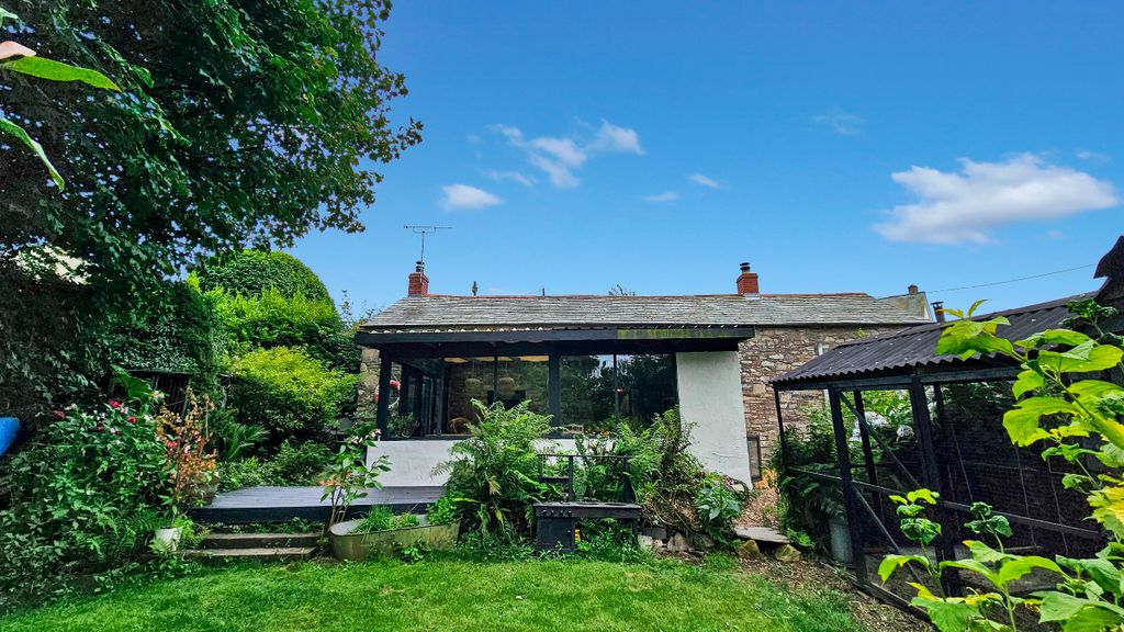 Property photo 3 of 16
