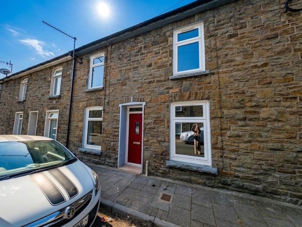 Property photo 1 of 14 Front