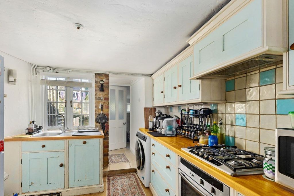 Property photo 2 of 8