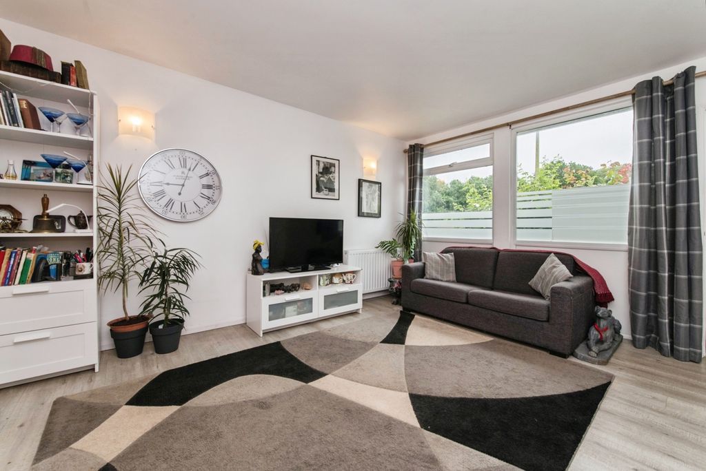 Property photo 3 of 15 Pbox-Img.Jpg