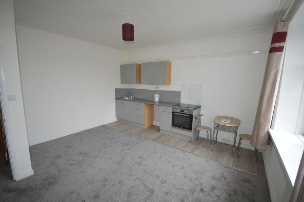 Property photo 2 of 17 Dsc_0144 (Medium).Jpg