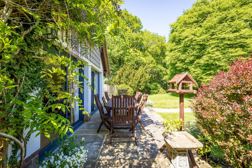 Property photo 2 of 35