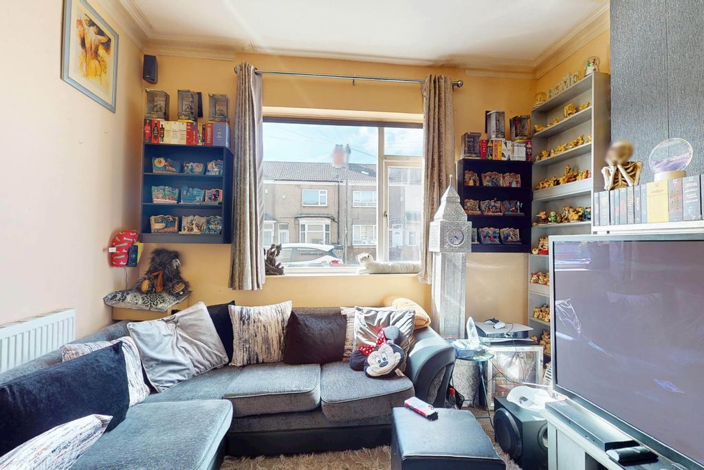 Property photo 2 of 32