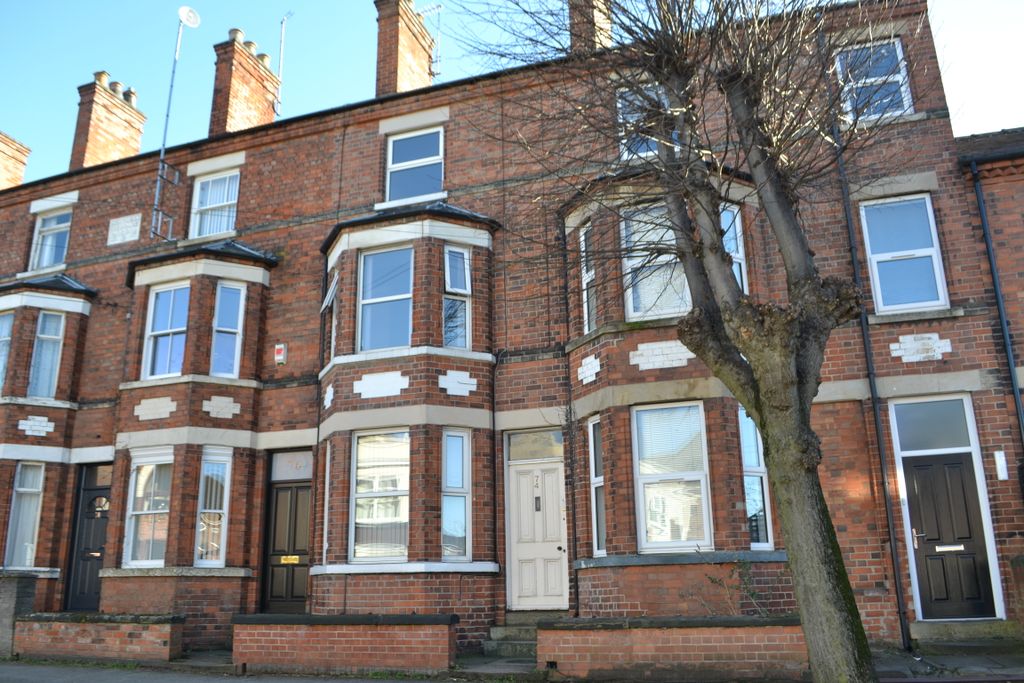 Property photo 1 of 5