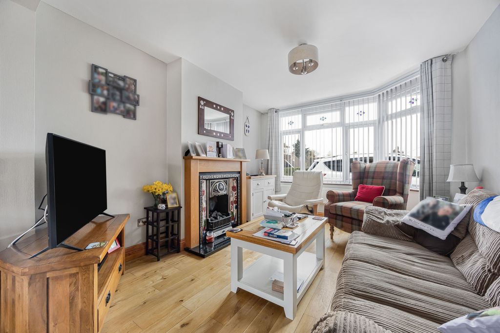 Property photo 2 of 15 Picture No. 02