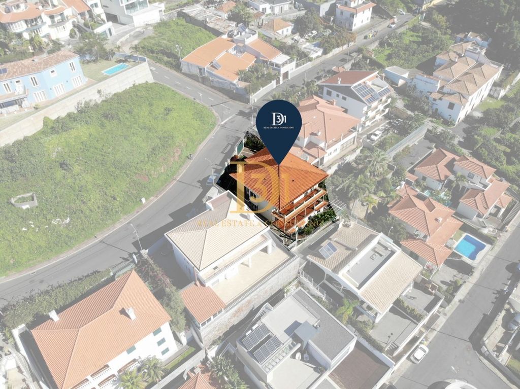 Property photo 2 of 31