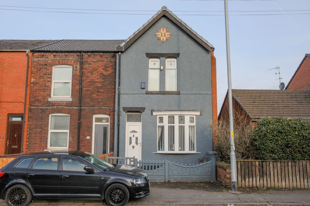 Property photo 2 of 32