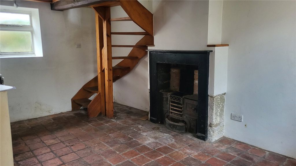 Property photo 2 of 7 Picture 2