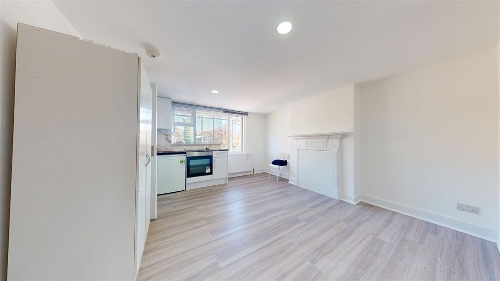 Property photo 2 of 4 04072026_093216.Jpg