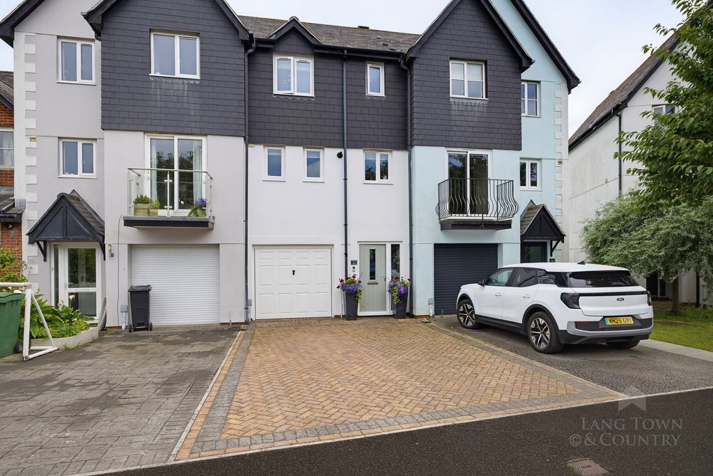 Property photo 1 of 34