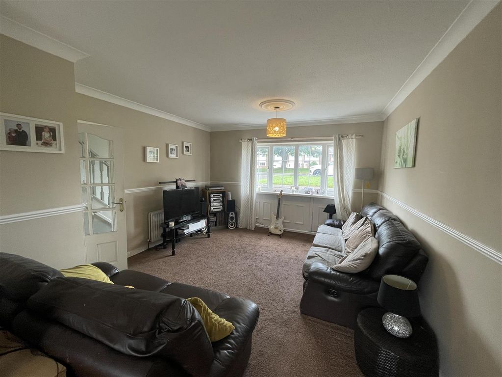 Property photo 2 of 14 12 Portland 6.Jpg