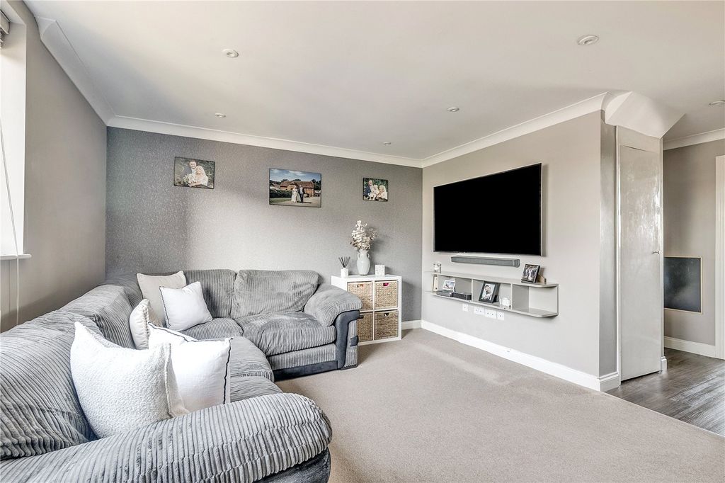 Property photo 2 of 15 Picture No. 02