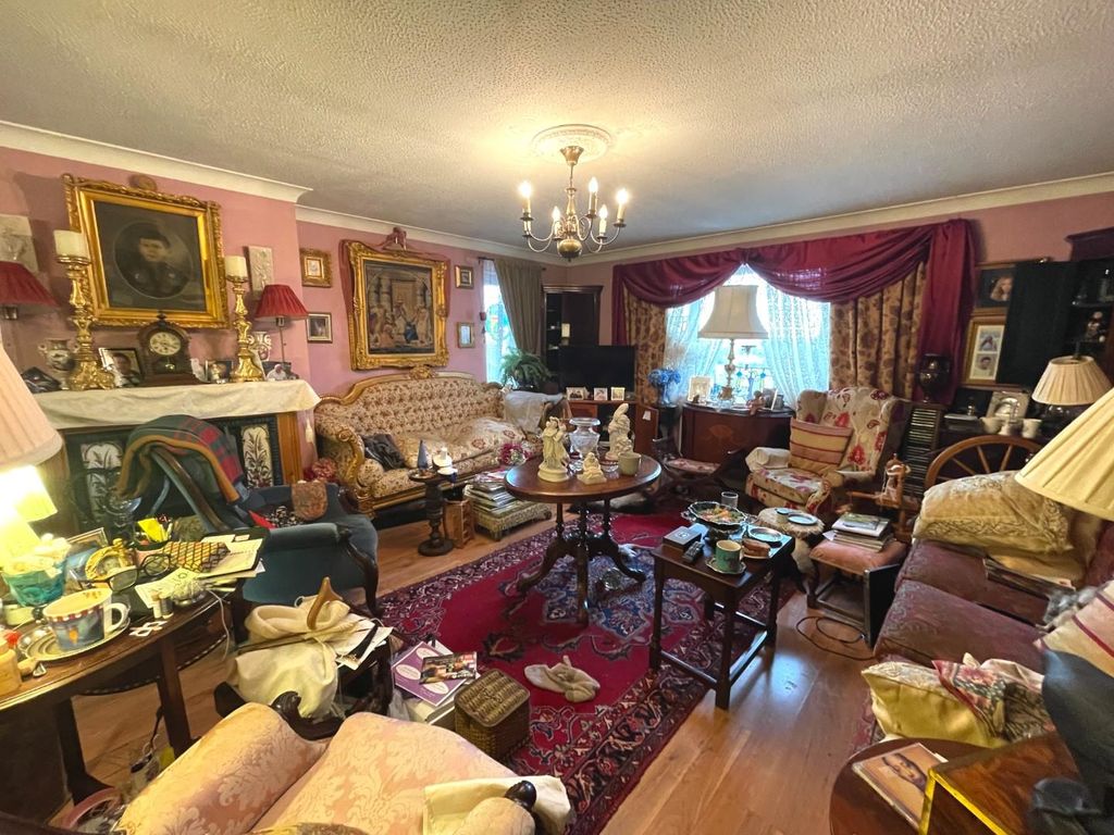 Property photo 3 of 19 Living Room.Jpg