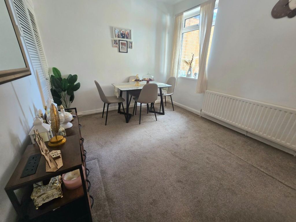 Property photo 3 of 8 Dining Room