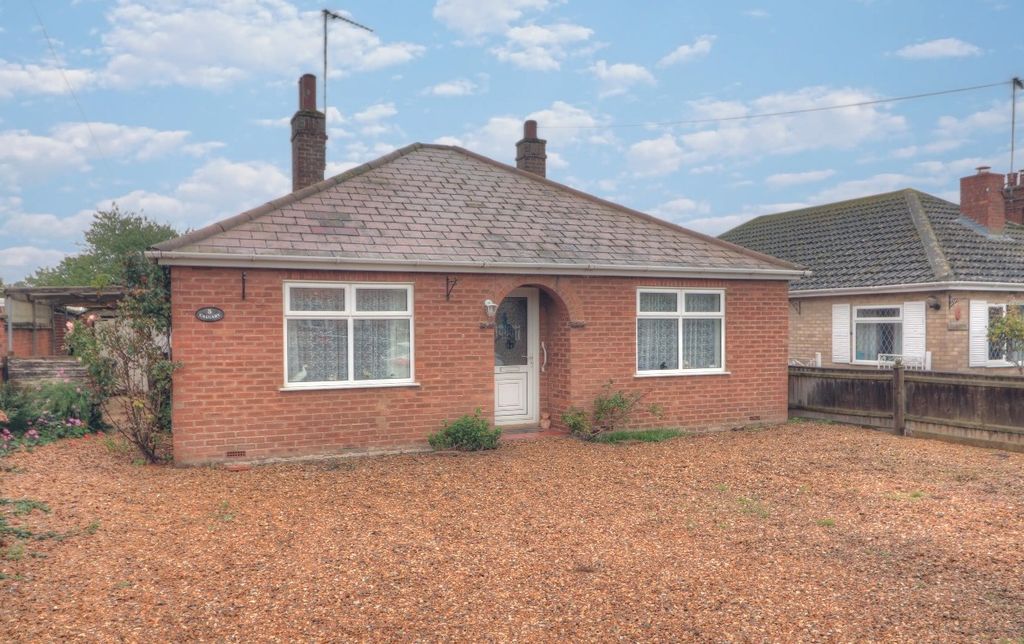 Property photo 1 of 16 Front 4