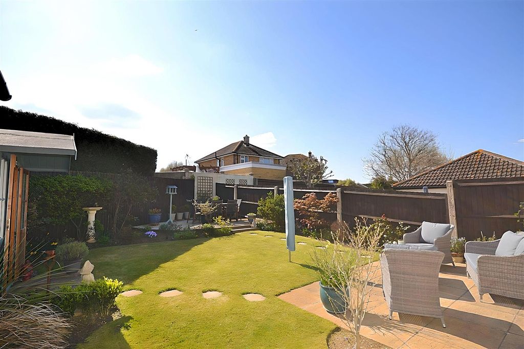 Property photo 3 of 15 2 (49).Jpg