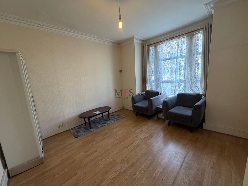 Property photo 3 of 28 Photo 17