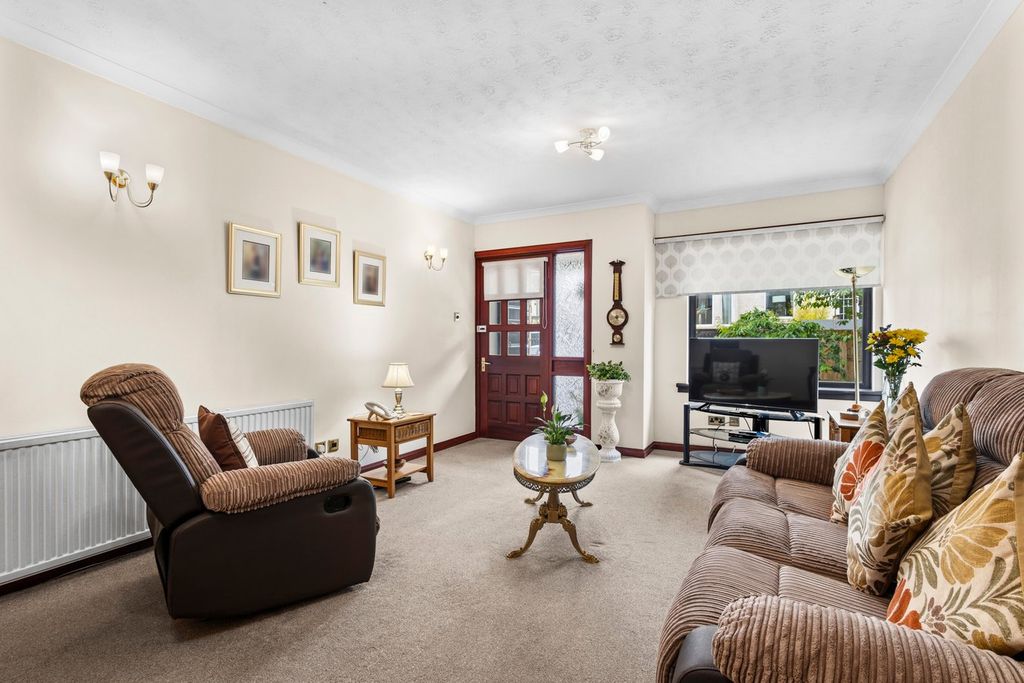 Property photo 2 of 19