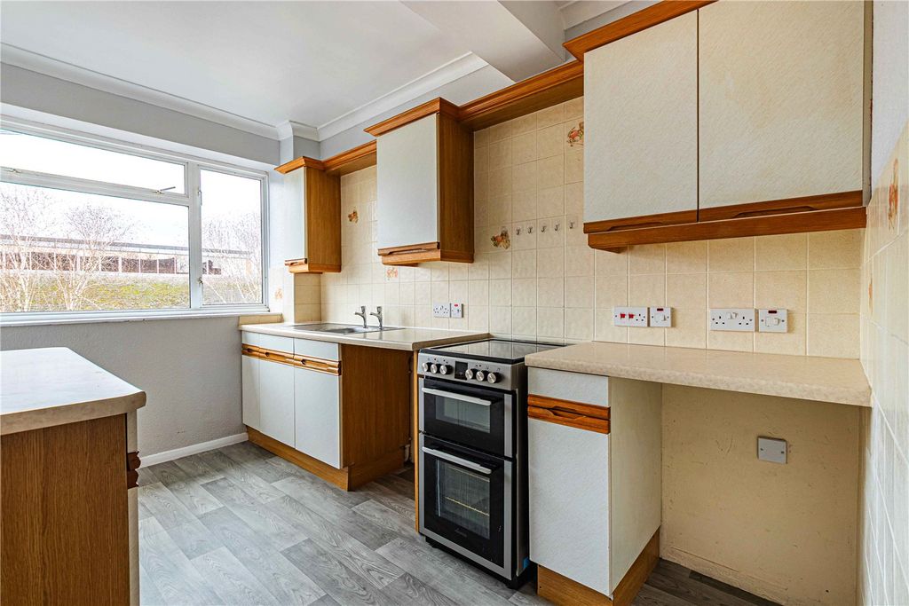 Property photo 2 of 17 Picture 2