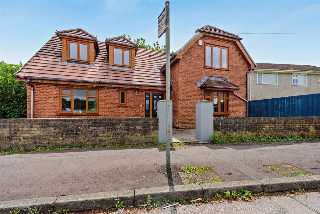 Property photo 1 of 16 8695464-Exterior01-800.Jpg