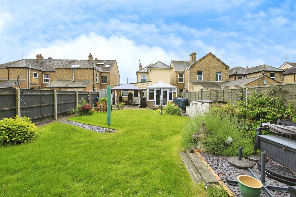 Property photo 1 of 18