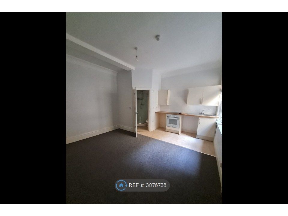 Property photo 1 of 3 Living Space