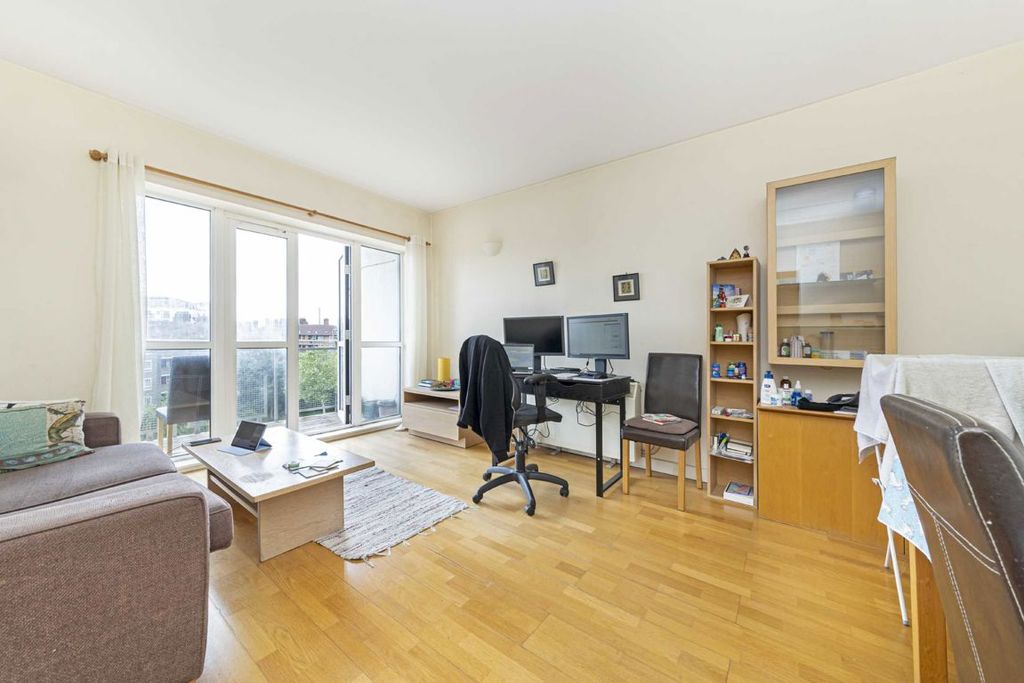 Property photo 2 of 7