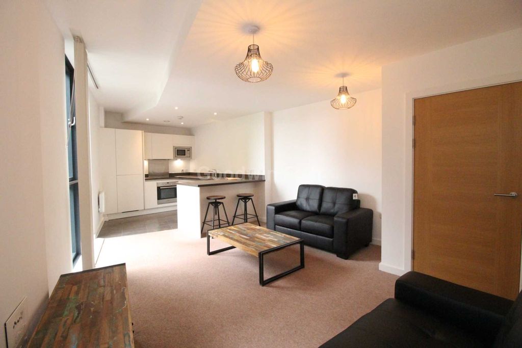 Property photo 3 of 10